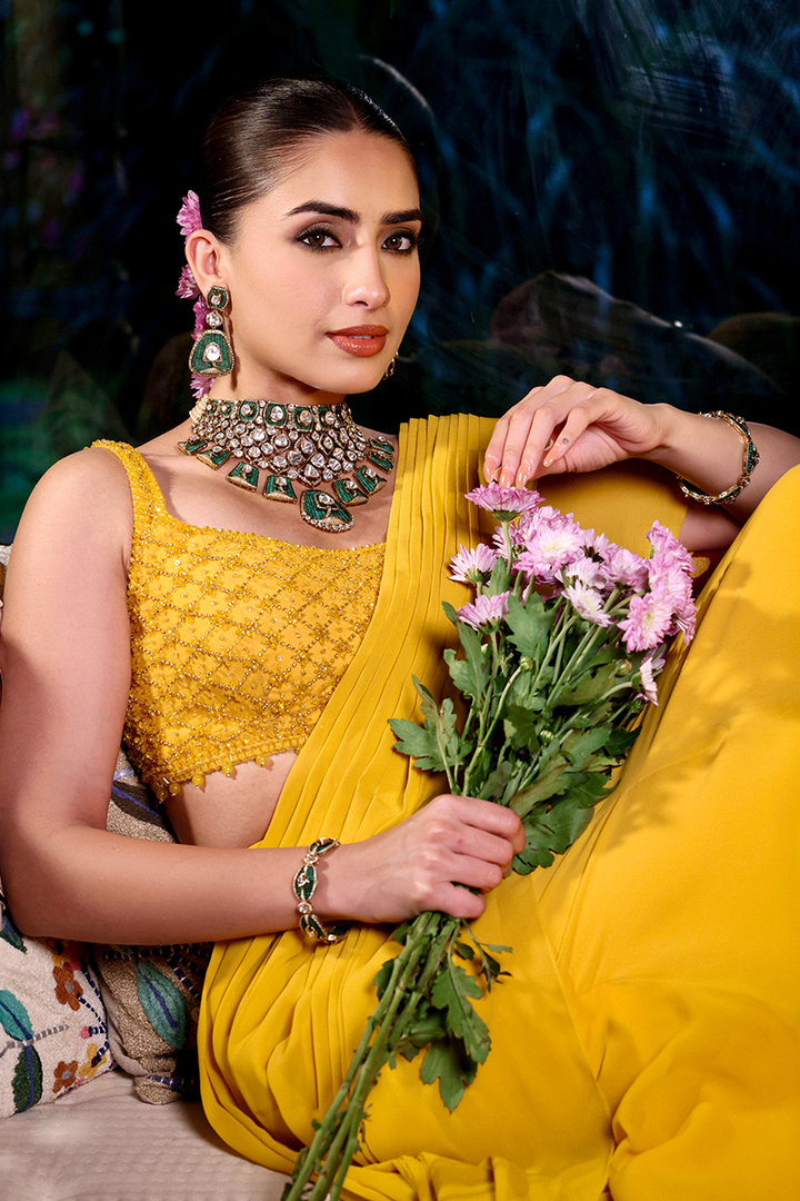 MEHNOOR PRE STITCHED SARI SET