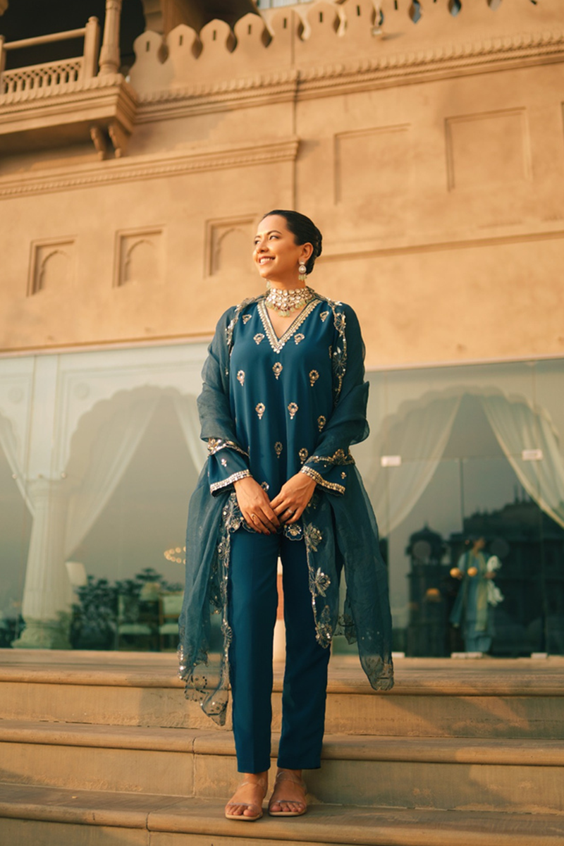 PRISHA PHOOL KURTA SET